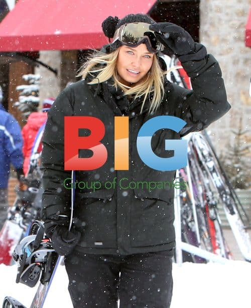 Lara Bingle Snowboarding in Vail, Colorado
