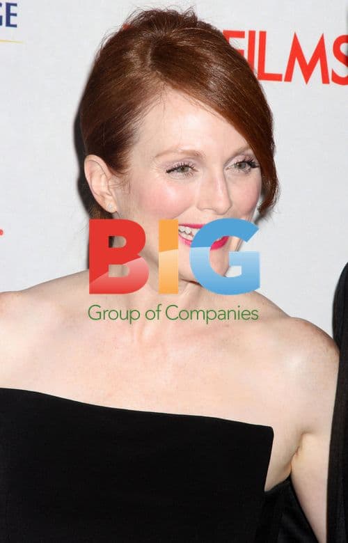 Julianne Moore at 'Game Change' Premiere