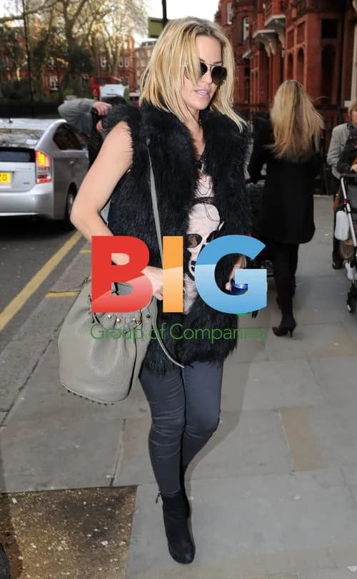 Sarah Harding Leaves Home in London