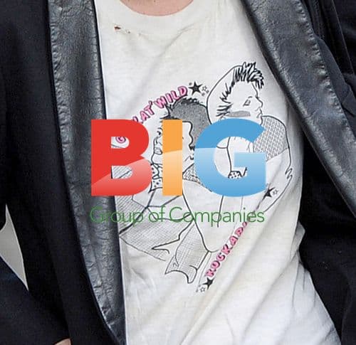 Kate Moss and Jamie Hince strolling in London