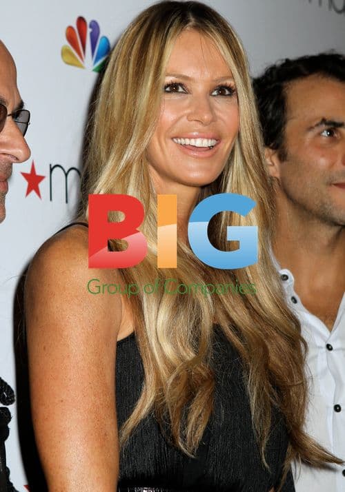 Elle McPherson at Macy's Fashion Star Event