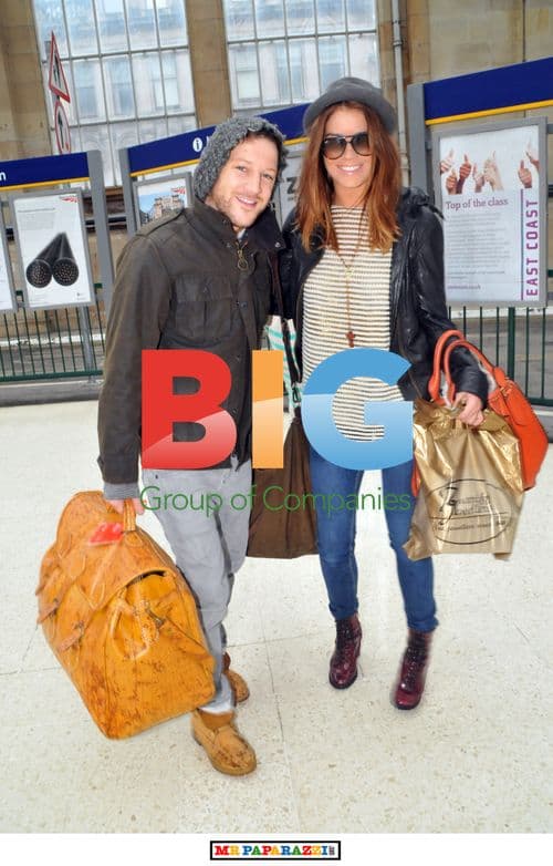 Matt Cardle and Girlfriend Spotted in Glasgow