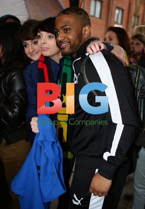 JLS Star JB Gill Meets Fans