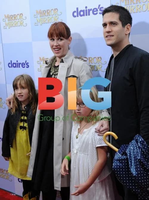 Molly Ringwald and Panio Gianopoulos at "Mirror Mirror" premiere