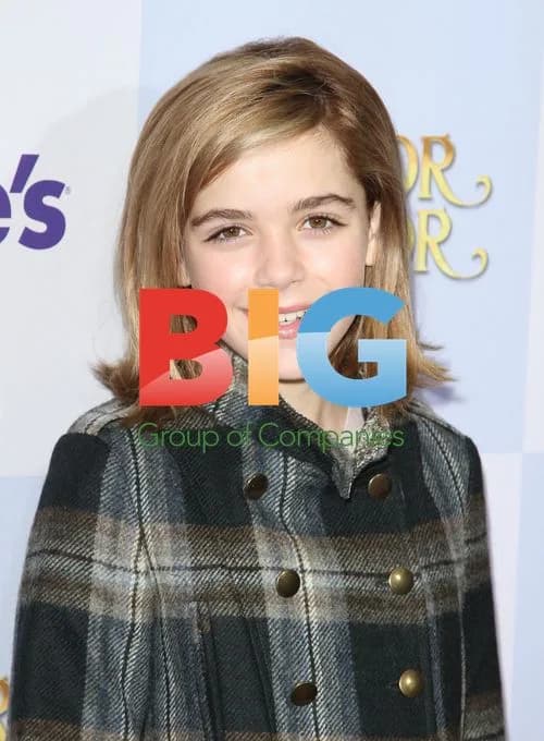 Kiernan Shipka at 'Mirror Mirror' Premiere