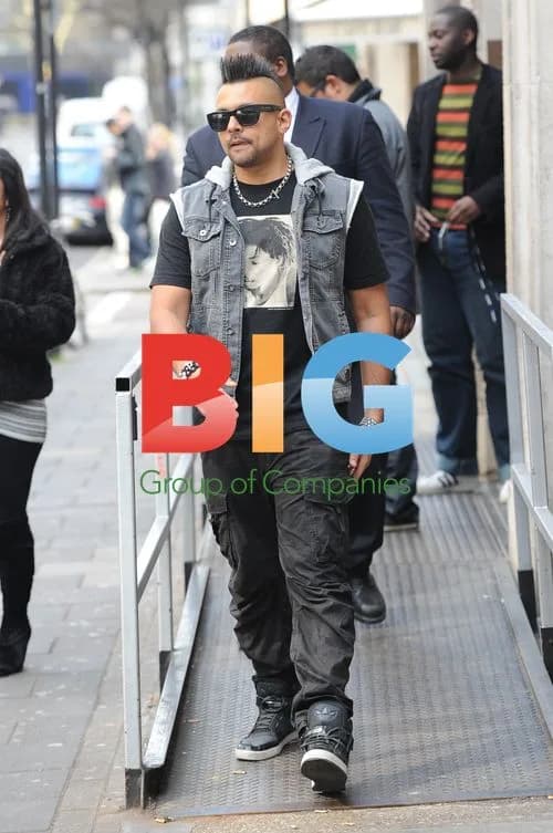 Sean Paul leaves Radio 1 studios
