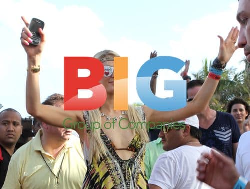 Paris Hilton at Kings of Ace Pool Party