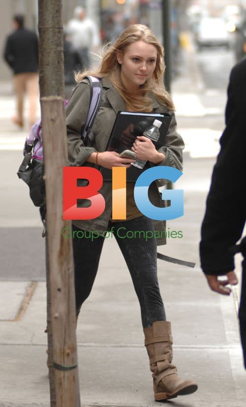 AnnaSophia Robb at 'Carrie Diaries' hair and makeup test