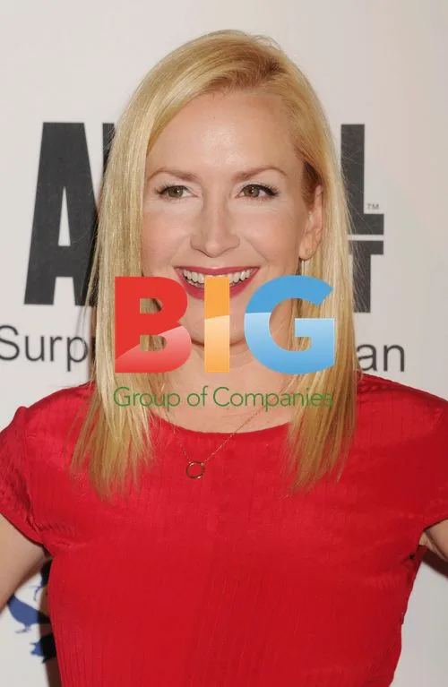 Angela Kinsey at 26th Genesis Awards