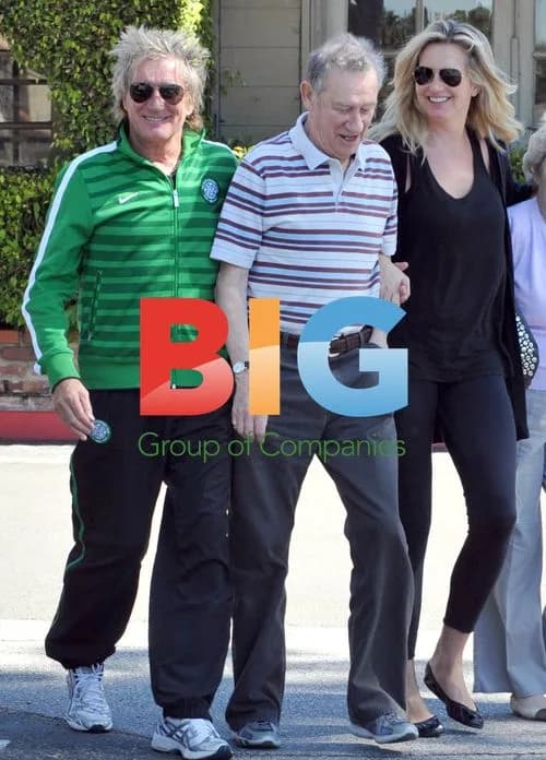 Rod Stewart and Penny Lancaster out for breakfast