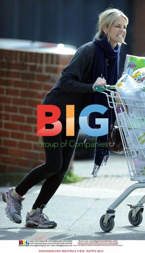 Ulrika Jonsson Shopping in London