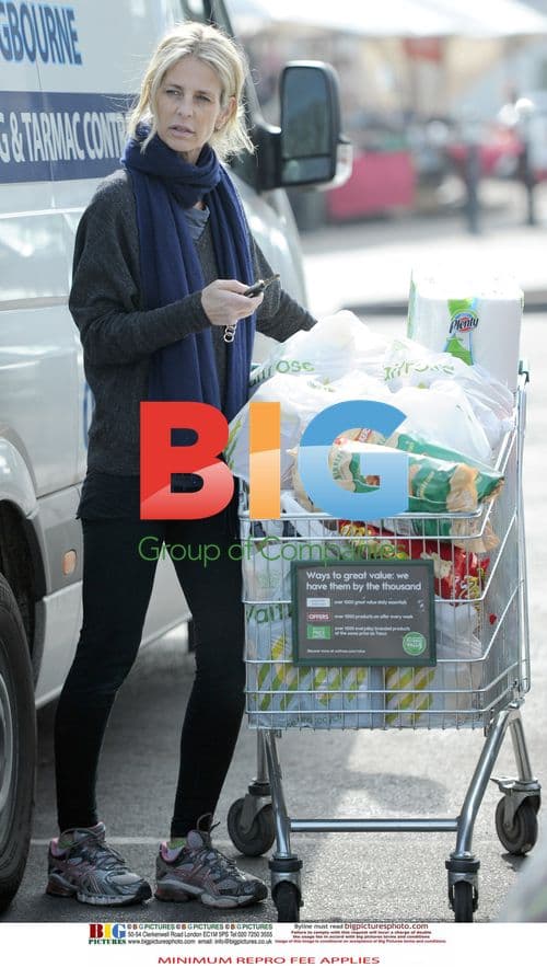 Ulrika Jonsson Shopping in London