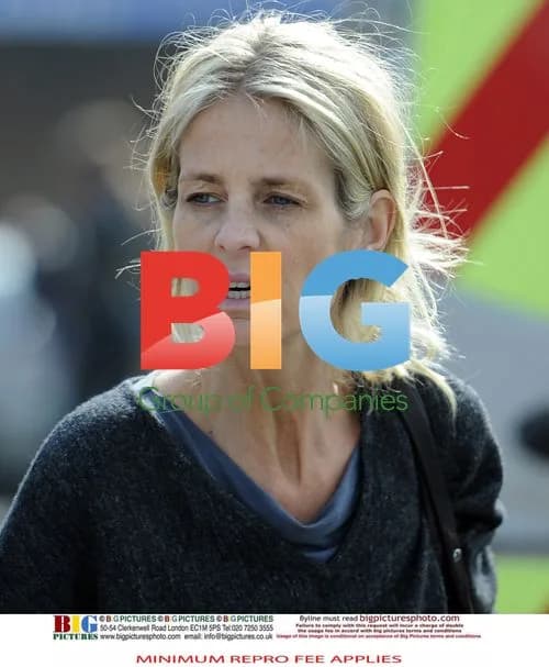 Ulrika Jonsson Struggles with Shopping