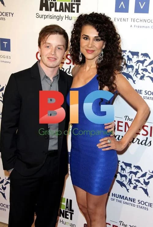 Noel Fisher at The 26th Genesis Awards