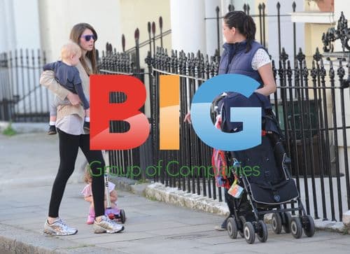 Jools Oliver Out with Kids in London
