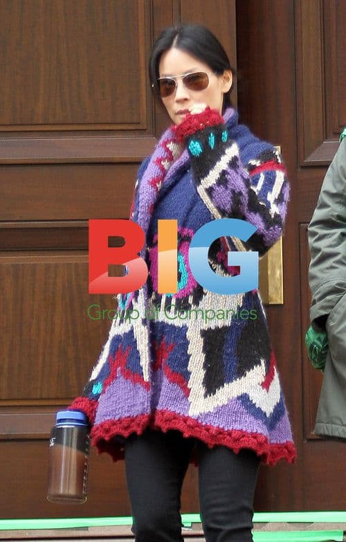 Lucy Liu and Jonny Lee Miller on 'Elementary' Set