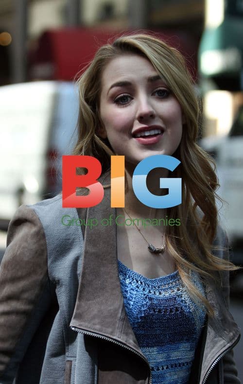 Ella Rae Peck on 'Gossip Girl' Set