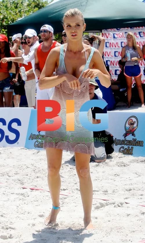 Joanna Krupa at Ludus Athletic Modelbeach Volleyball