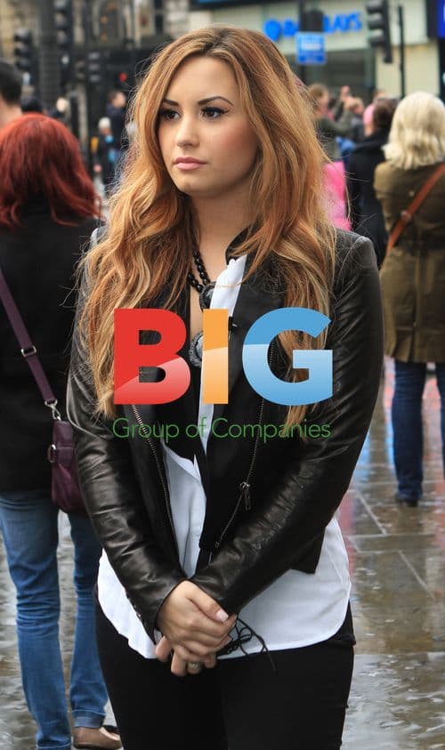 Demi Lovato Filming in London Rain