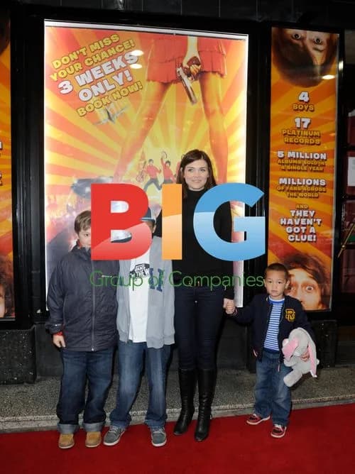 Celebs arrive for 'Monkee Business' musical premiere
