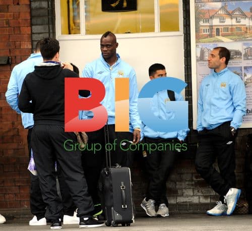 Manchester City Squad Train to London