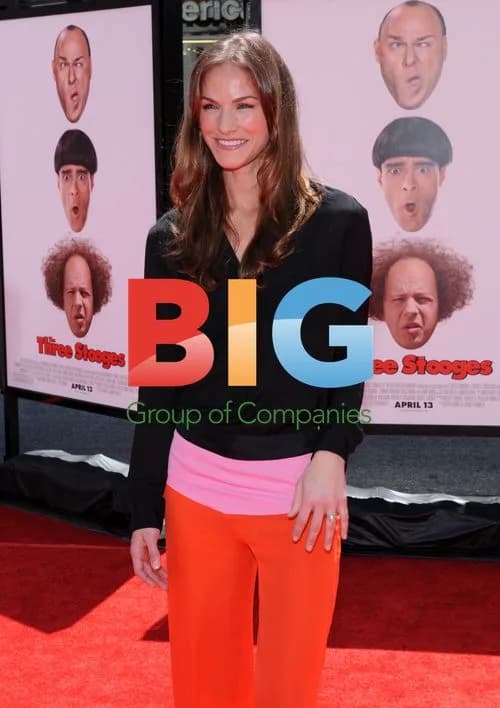 Kelly Overton at "The Three Stooges" Premiere