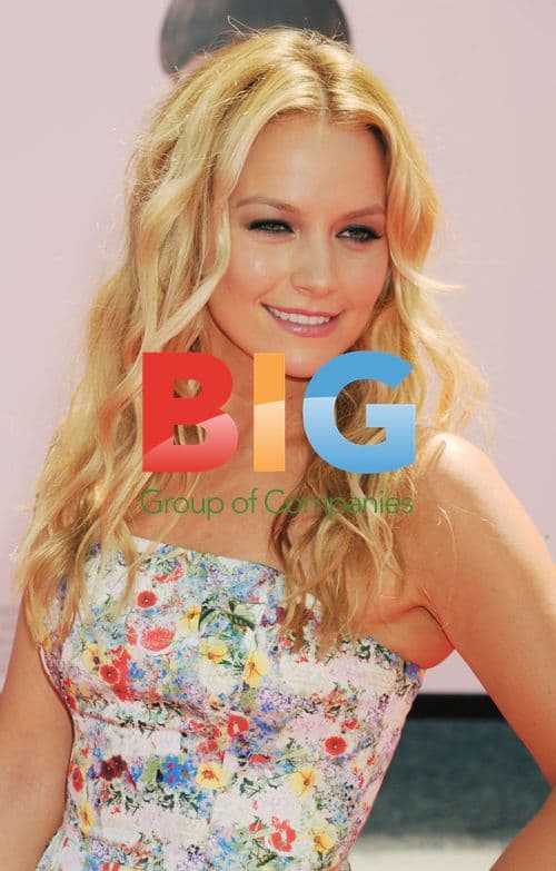 Becki Newton at 'The Three Stooges' Premiere