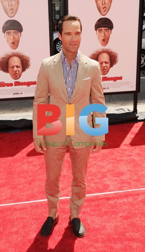 Chris Diamantopoulos at 'The Three Stooges' Premiere