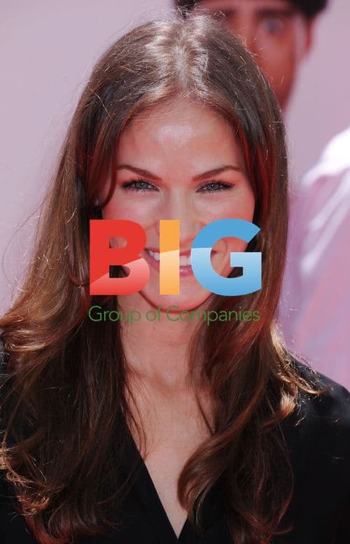 Kelly Overton at 'The Three Stooges' Premiere