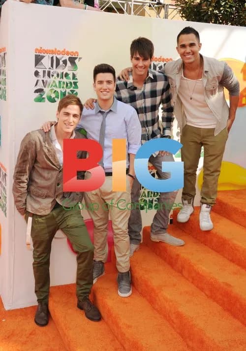 Kendall, Logan, James and Carlos at Kids' Choice Awards