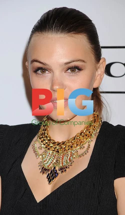 Aimee Teegarden at Teen Vogue Young Hollywood Party
