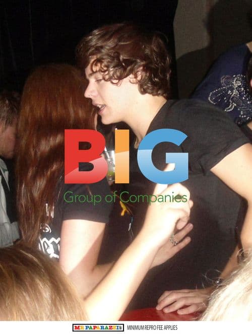 Harry Styles and Zayn Malik in Sydney Bar