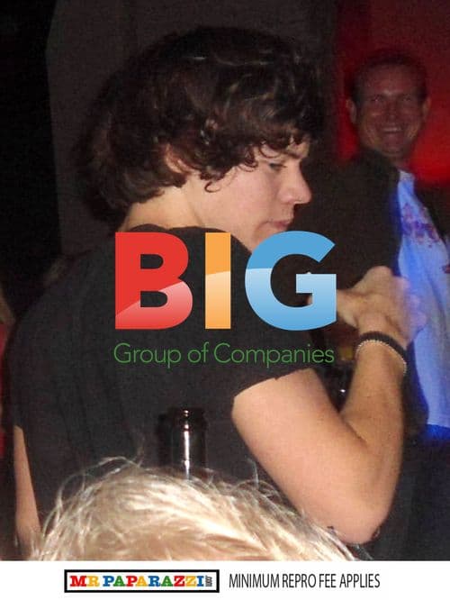 Harry Styles and Zayn from One Direction in Sydney Bar