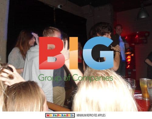 Harry Styles and Zayn in Sydney Bar