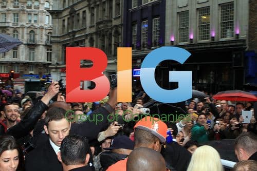 Nicki Minaj Leaving London Hotel