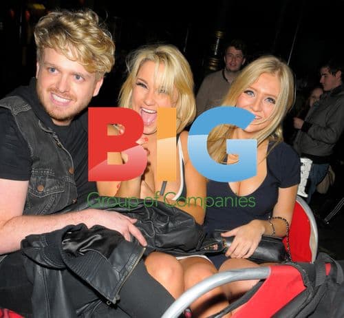 Towie stars Sam and Billie Faiers night out