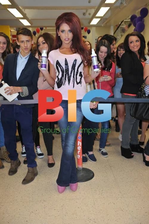Amy Childs Promoting Fake Tan at Tesco