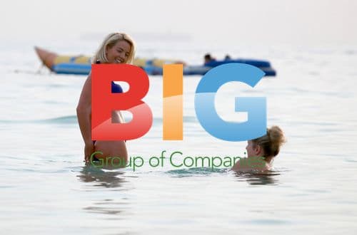 Lydia Bright Relaxes in Dubai