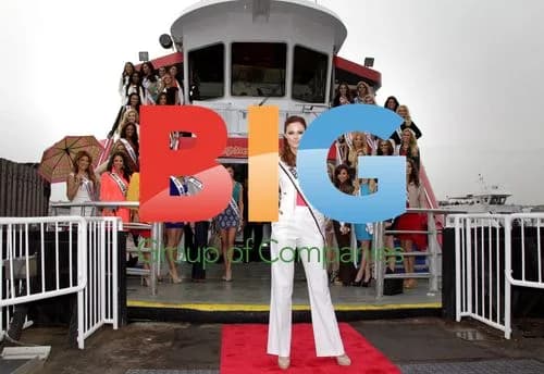 Miss USA Contestants and Alyssa Campanella on Twilight Cruise