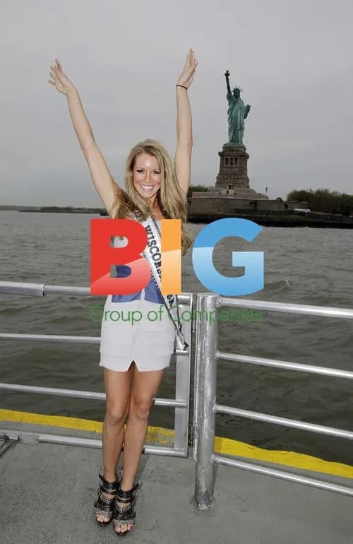 2012 Miss USA Contestant on Twilight Cruise