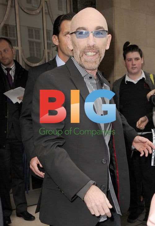 Dark Shadows Cast Leaves London Hotel