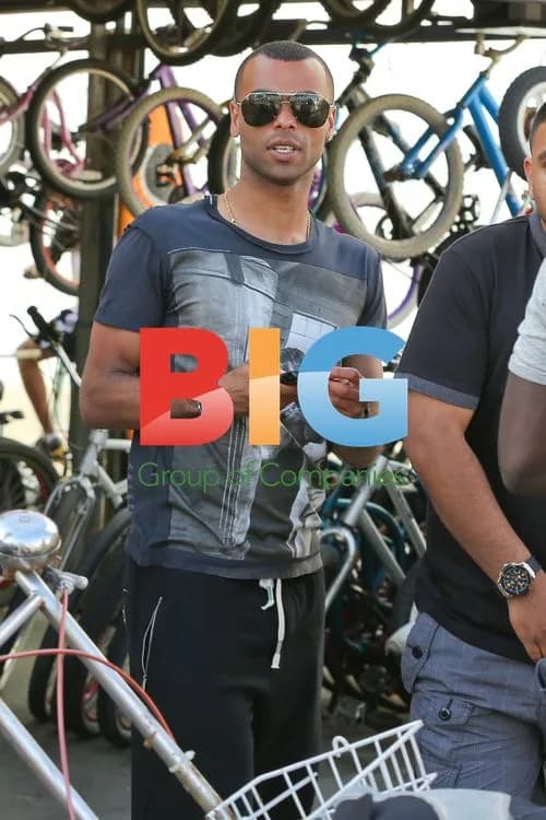 Peter Andre and Ashley Cole Meet in Venice Beach