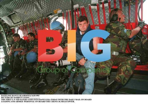 1st U.N. Aid Flight to Bnauluka with Daily Mail