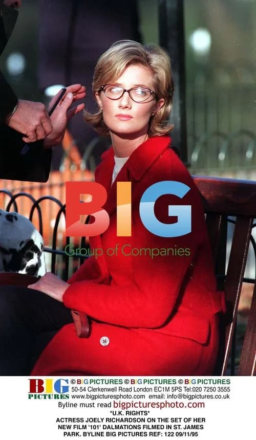 Joely Richardson on Set of '101 Dalmations'