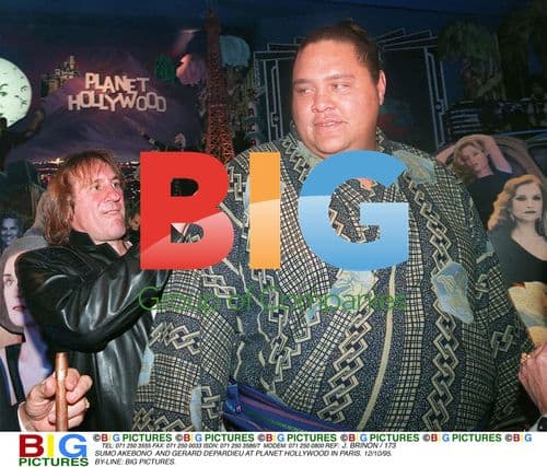 Depardieu and Sumo Wrestler at Planet Hollywood