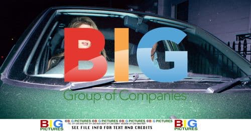 Jemima and Imran Khan Leaving Restaurant