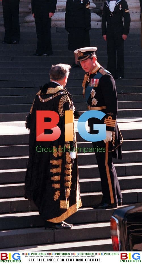 Royal Family Attends Gulf War Memorial