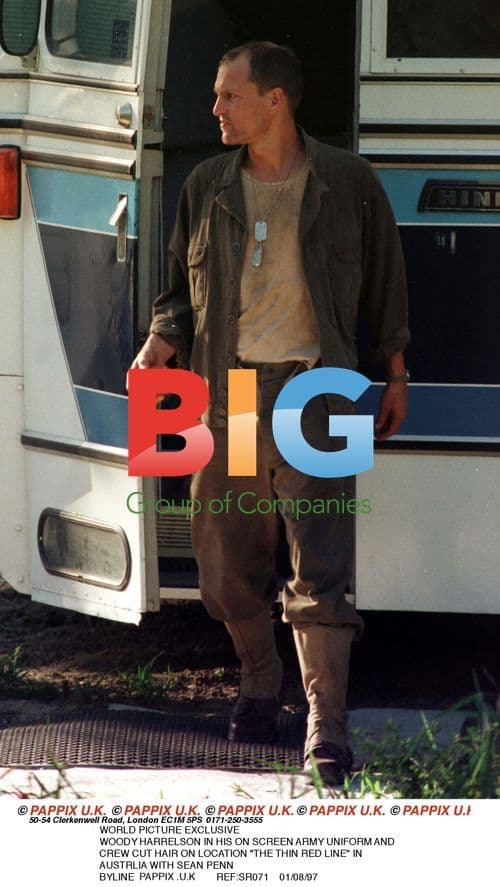 WOODY HARRELSON ON LOCATION "THE THIN RED LINE"