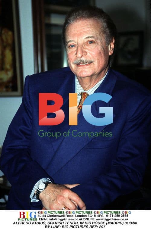 Alfredo Kraus, Spanish Tenor, in His House