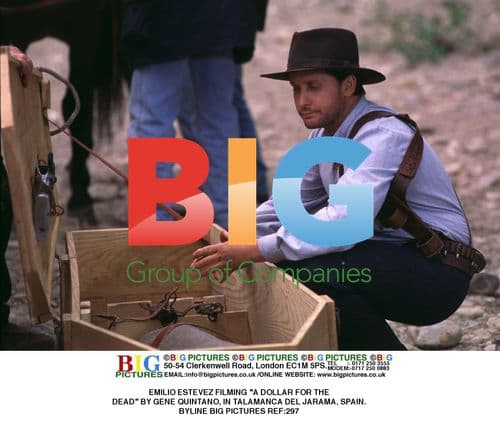 EMILIO ESTEVEZ Filming "A DOLLAR FOR THE DEAD"